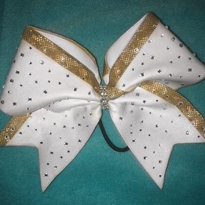Champion Cheer Bow